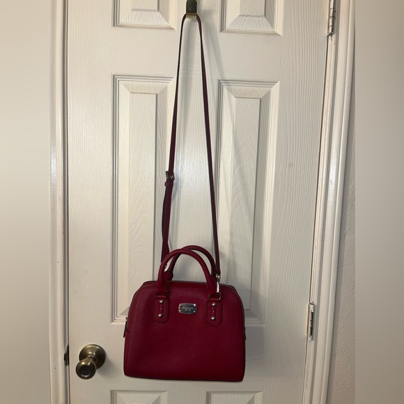 Michael Kors Saffiano Leather Small Satchel / Crossbody NWT Cherry. - Picture 10 of 12